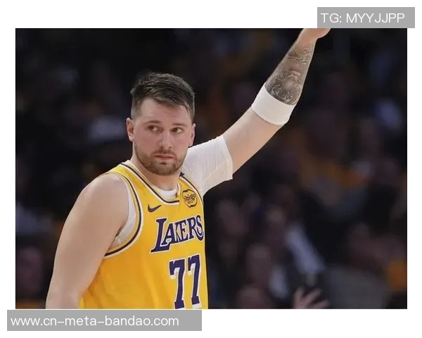 东契奇湖人首秀30场狂砍881分创队史新高超越天勾与老詹 东契奇湖人首秀30场狂砍881分创队史新高超越天勾与老詹