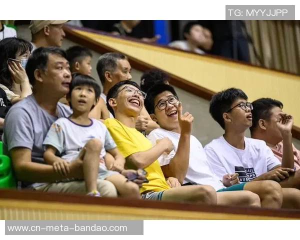 弗拉格感受球迷热情期待继续展现精彩表现回馈支持